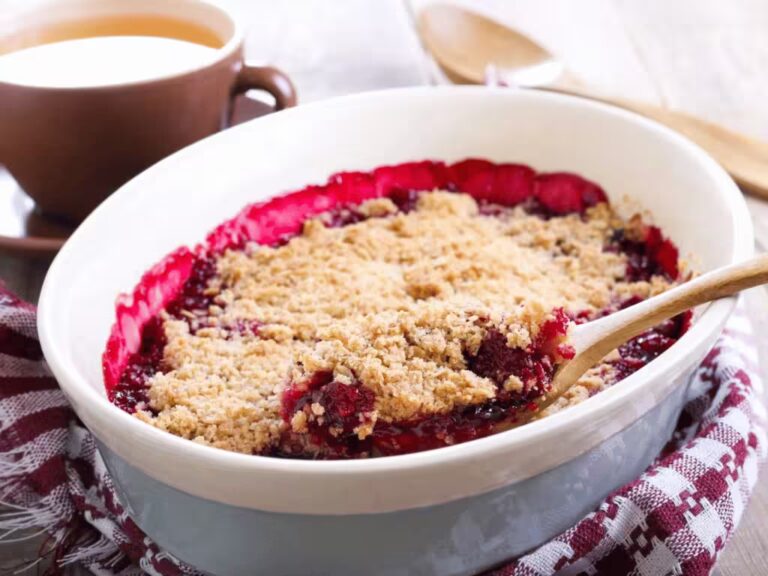 Red Fruit Crumble