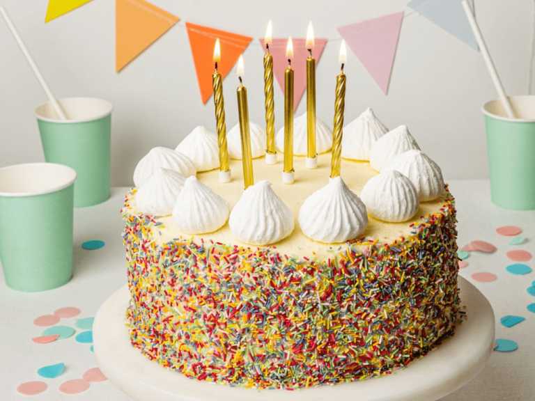 Gâteau anniversaire Sainte Lucie